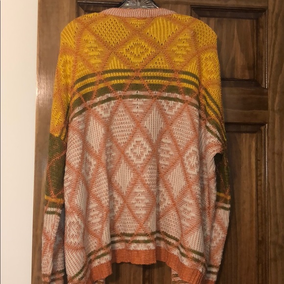 Forever 21 Sweater - Picture 5 of 5